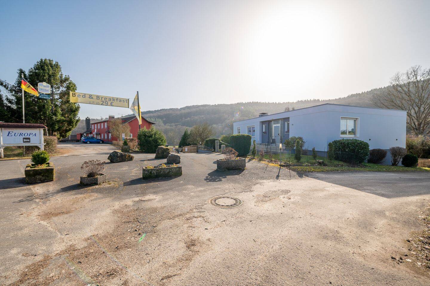 Der Holsthumer Bornweg liegt mit einem Investoren-/Eigentums-Komplex in Reichweite von Irrel, 54668 Holsthum