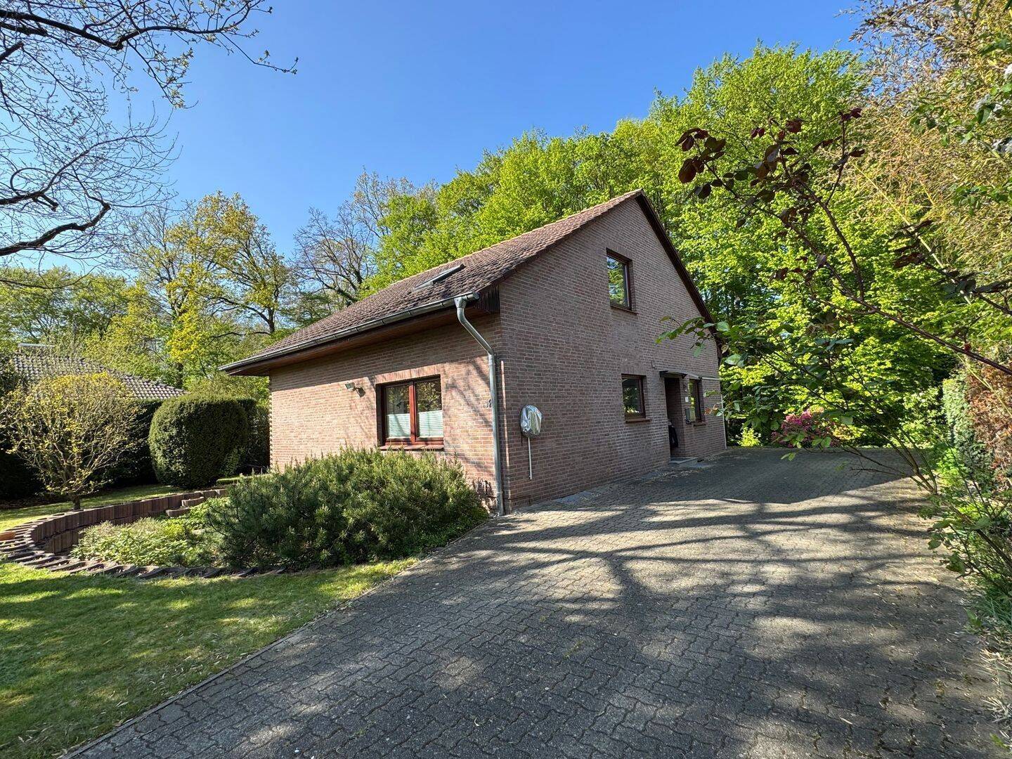 Freistehendes Einfamilienhaus in bester Lage von Wolfsburg-Ehmen, direkt am Wald, 38442 Wolfsburg (Ehmen Fallersleben Mörse Sandkamp Sülfeld)