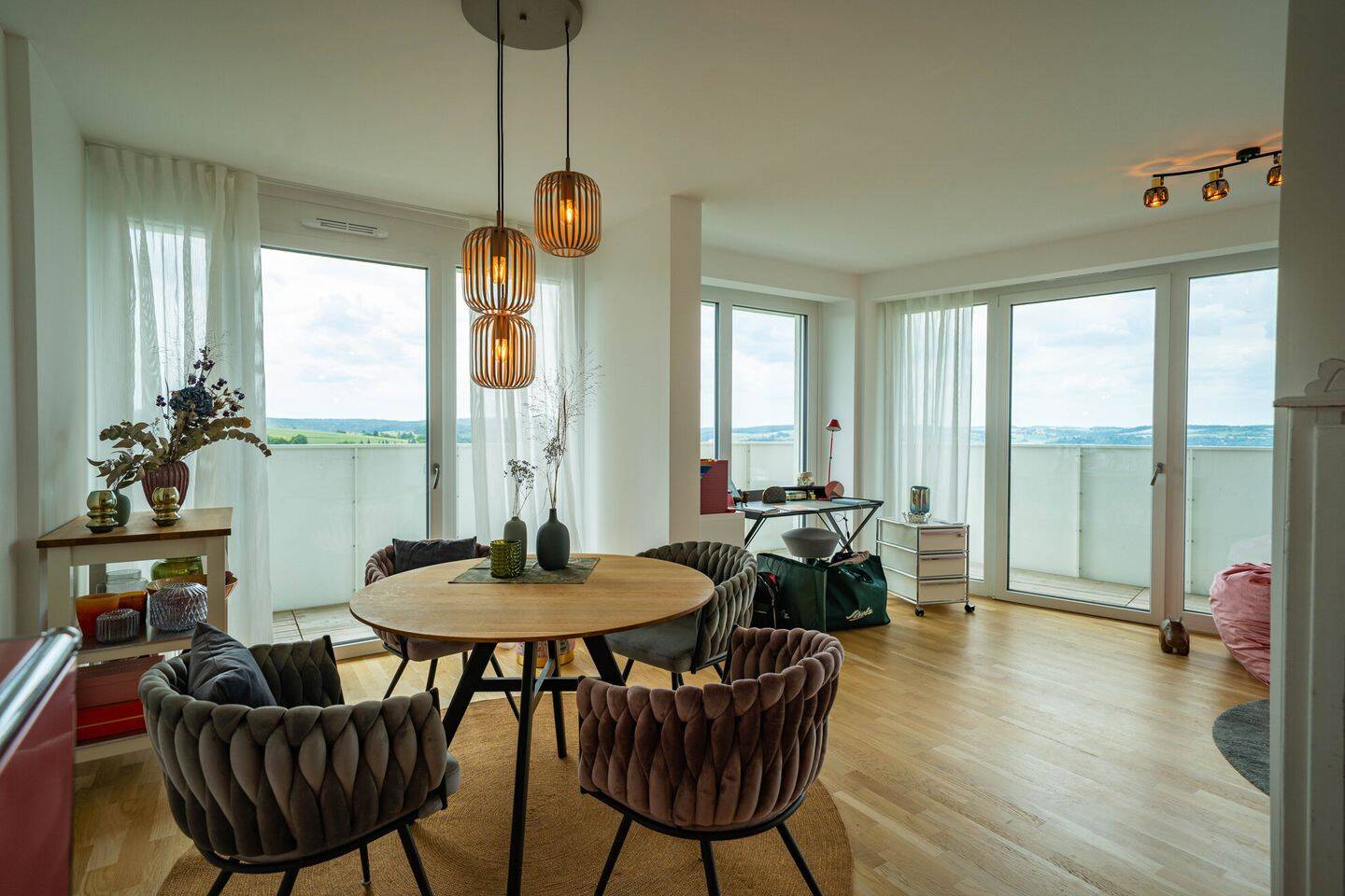 Penthouse mit traumhafter Aussicht! Einbauküche und umlaufender Balkon!, 93051 Regensburg (Galgenberg Großprüfening-Dechbetten-Königswiesen Kumpfmühl-Ziegetsdorf-Neuprüll)