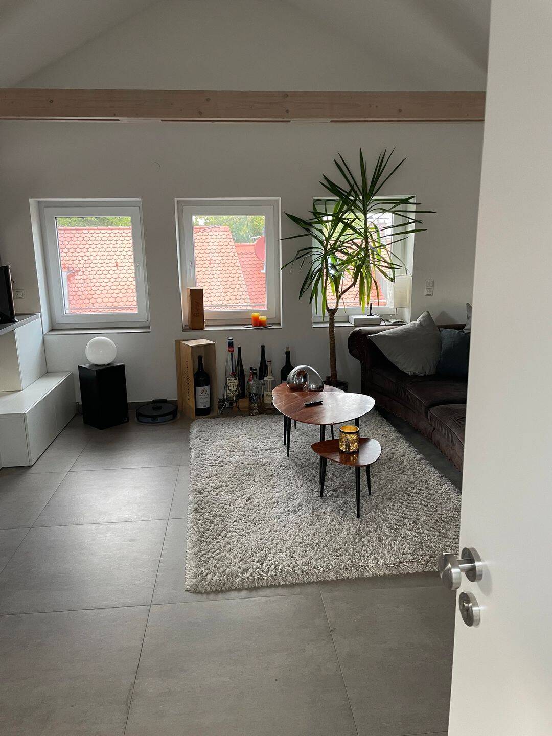 Moderne und gepflegte 2-Zimmer-Dachgeschosswohnung mit Balkon, 86179 Augsburg (Haunstetten Siebenbrunn)