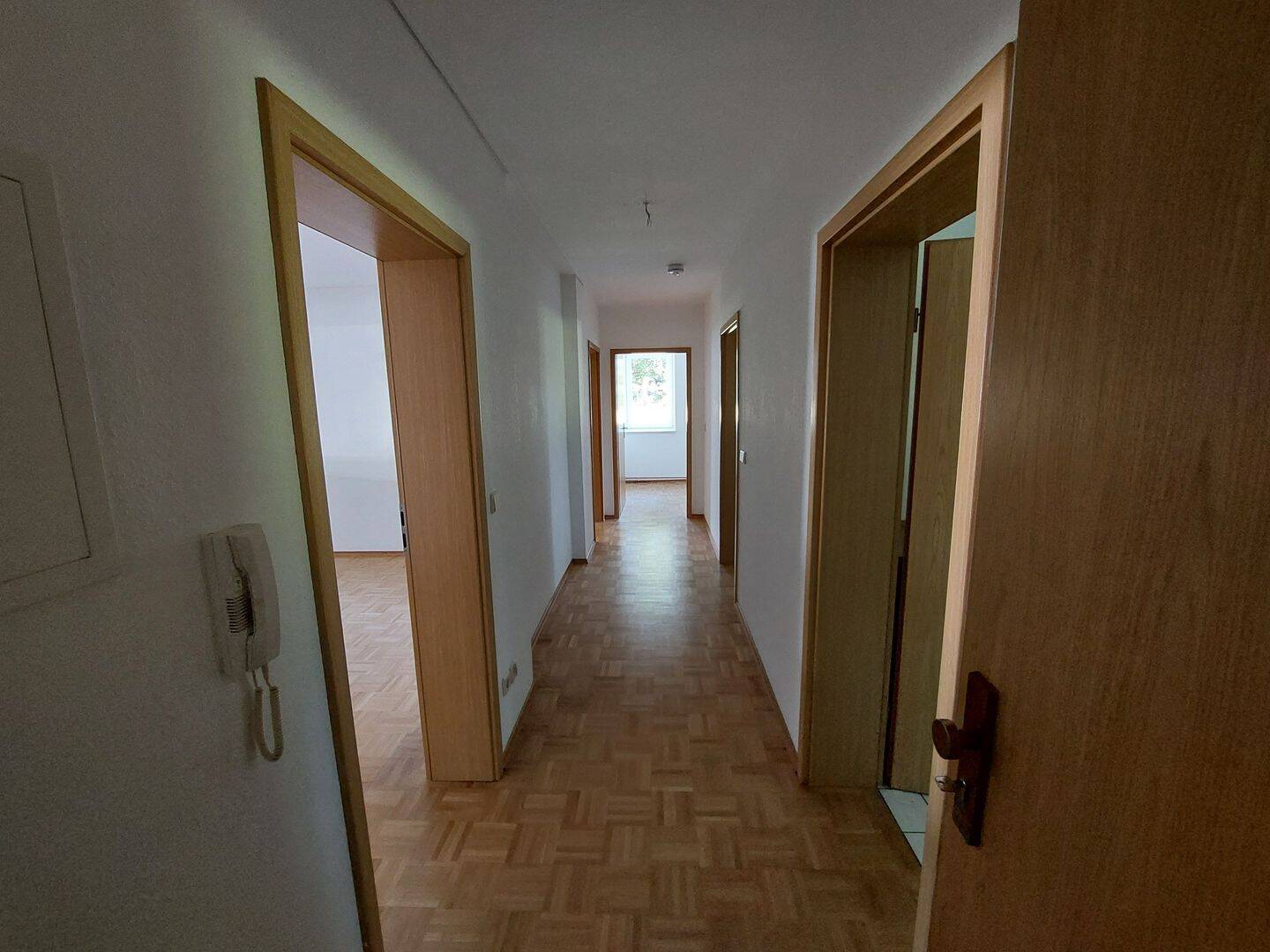 3-Zi.-Whg. mit Tageslichtbad, EBK u. Garage in Knobelsdorf zu vermieten, 4736 Waldheim