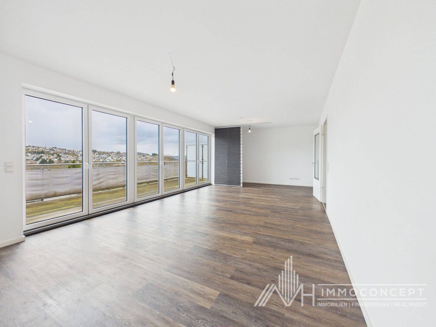 Eigentumswohnung | Loft | Penthouse mit Aufzug direkt aus der Tiefgarage|barrierefrei, neuwertig, Weitblick, 54316 Pluwig