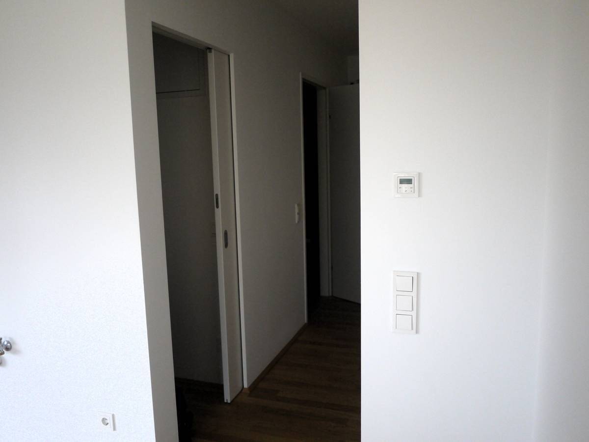 Helle 2-Zimmer-Wohnung mit, 70176 Stuttgart (Mitte West)