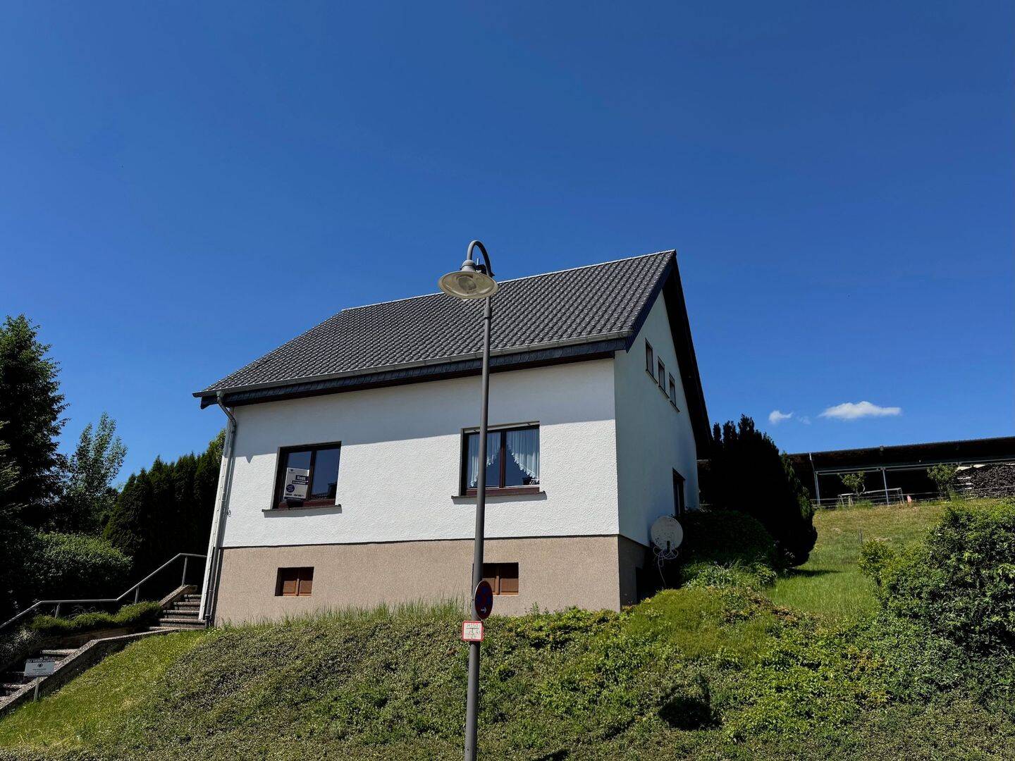 Mandern – freistehendes Einfamilienhaus mit Garten – sofort frei, 54429 Mandern