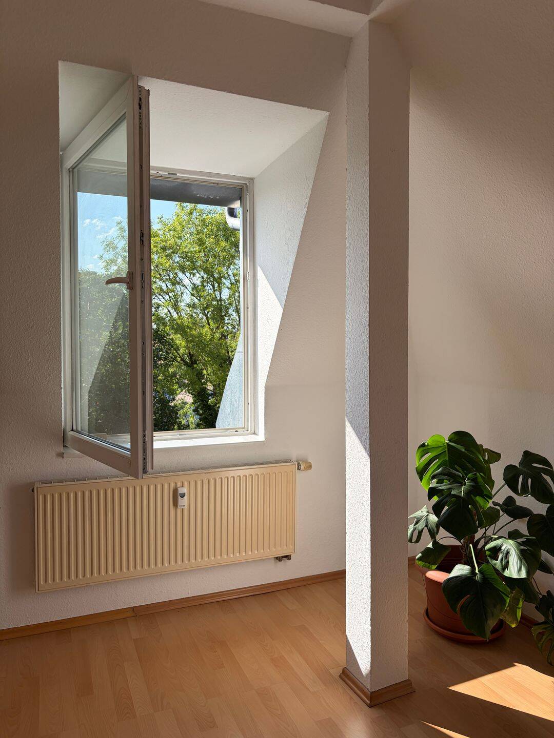Sonnige 2,5-Zimmerwohnung an der Wertach | EBK | ab 01.08, 86153 Augsburg (Innenstadt)