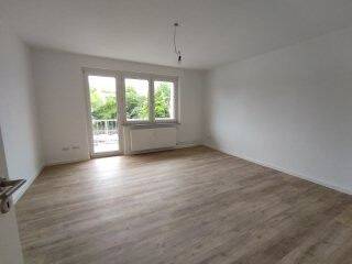 Helle, vollständig renovierte 3-Zimmer-Wohnung, 47228 Duisburg (Bergheim Friemersheim Hochemmerich Winkelhausen)