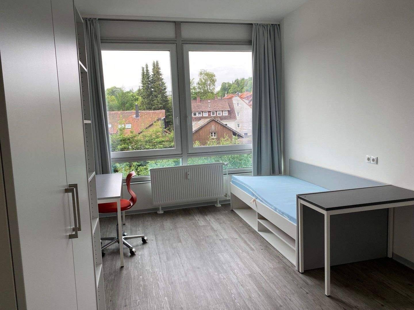 APARTMENT 3.06 – Netter Nachmieter gesucht – Modernes Duschbad – praktische Einbauküche – schöne Möblierung, 38678 Clausthal-Zellerfeld