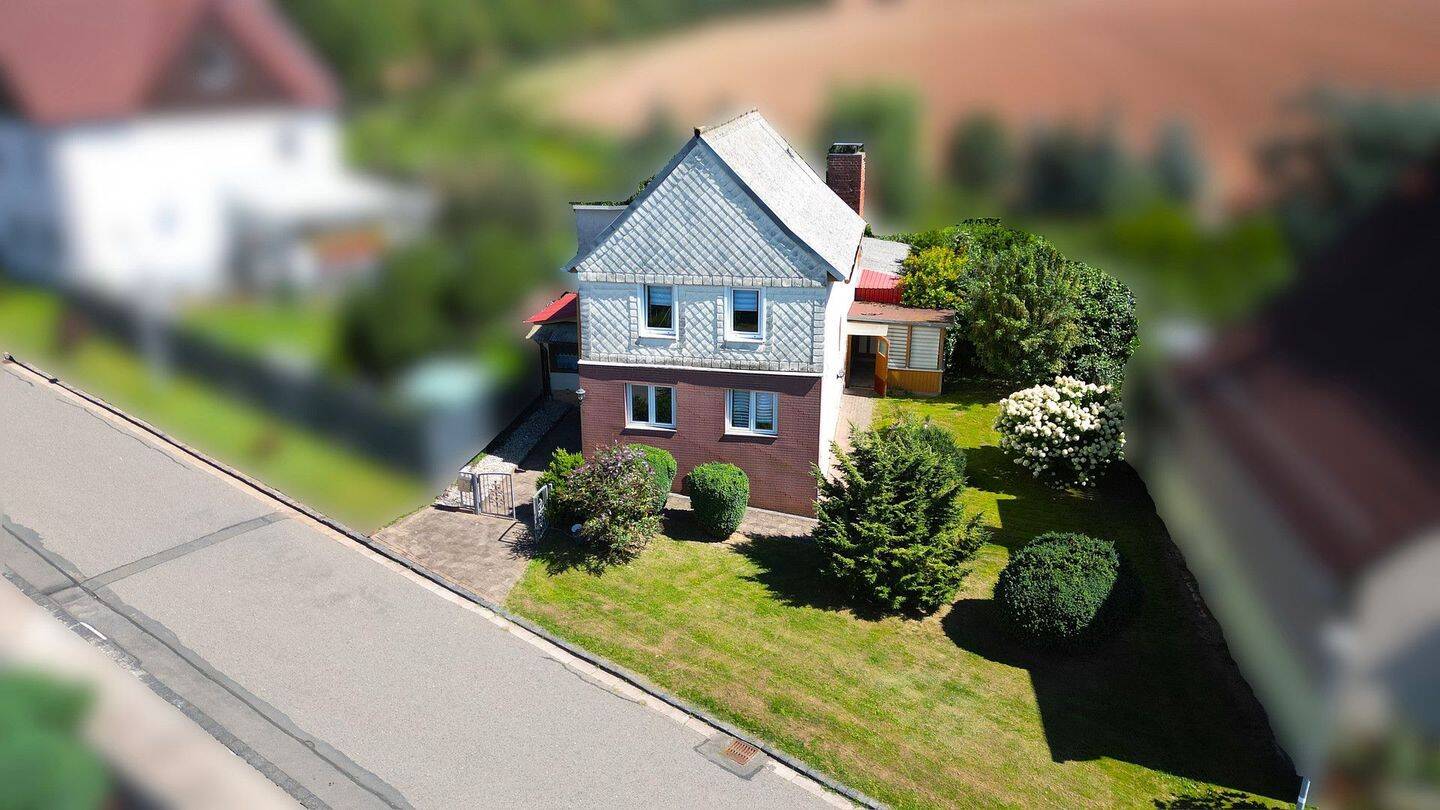 Raum für Ideen – Einfamilienhaus mit Potenzial in ruhiger Lage in Gerterode!, 37355 Niederorschel (Gerterode)
