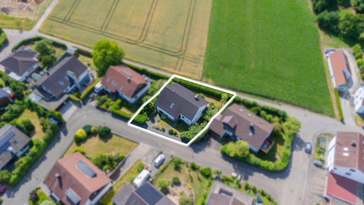 Solide und großzügig gebaut, viel Platz PLUS Ausbaupotential im DG, sehr gute Lage, 89079 Ulm