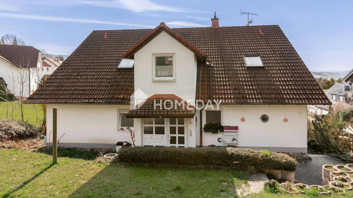 Teilvermietetes Mehrfamilienhaus mit 4 Einheiten, Balkonen, Terrasse und Stellplätzen, 63628 Bad Soden-Salmünster