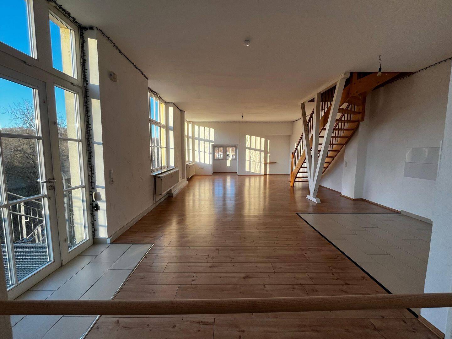 NACHMIETER GESUCHT – schöne 160qm Altbauwohnung auf 2 Etagen in Hagen – 58091 Hagen – Bild 1 von 4