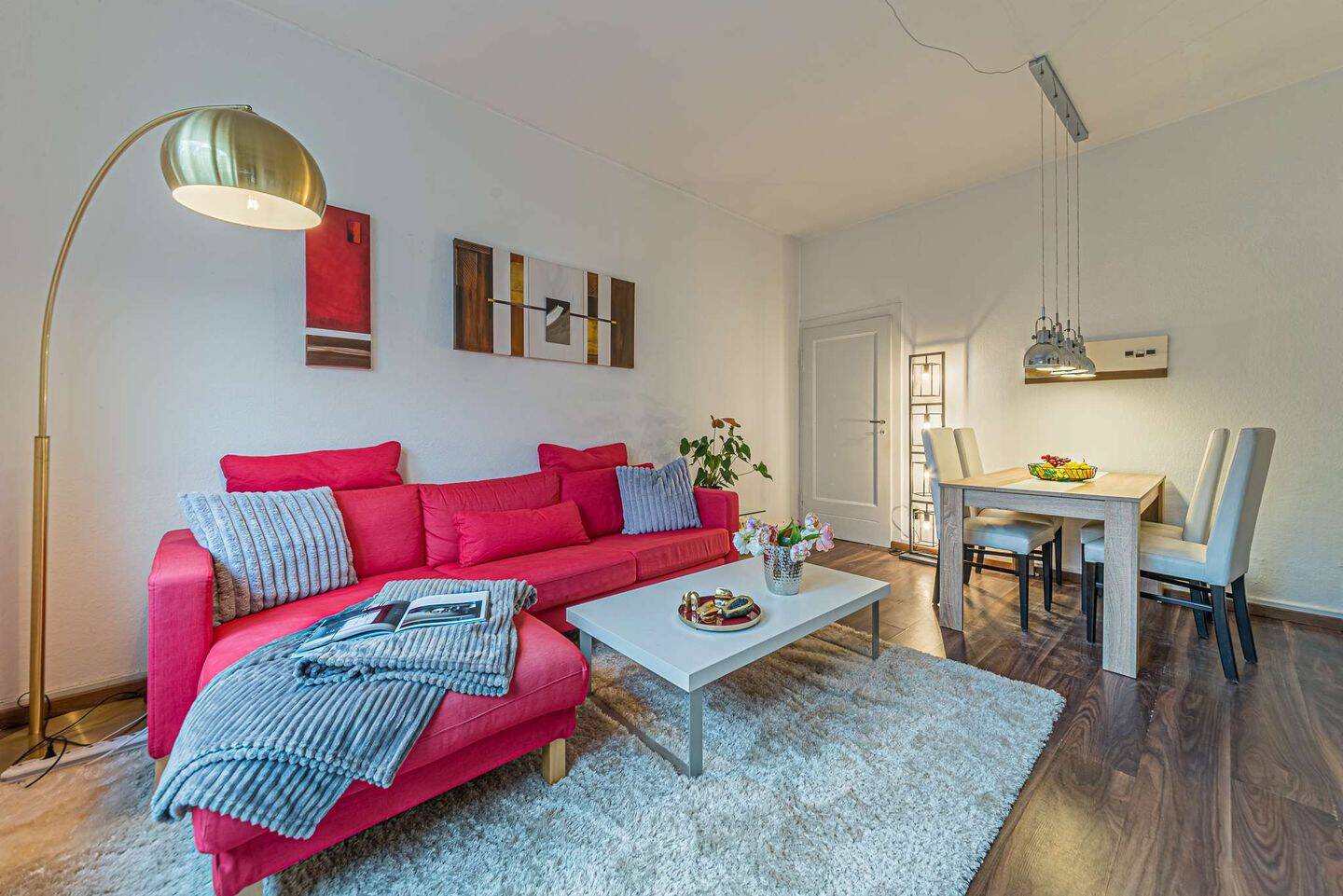 Sehr schöne 3-Zimmer Wohnung mit Gästezimmer und Balkon in bester Westend-Lage, 60323 Frankfurt am Main (Westend-Nord Westend-Süd)