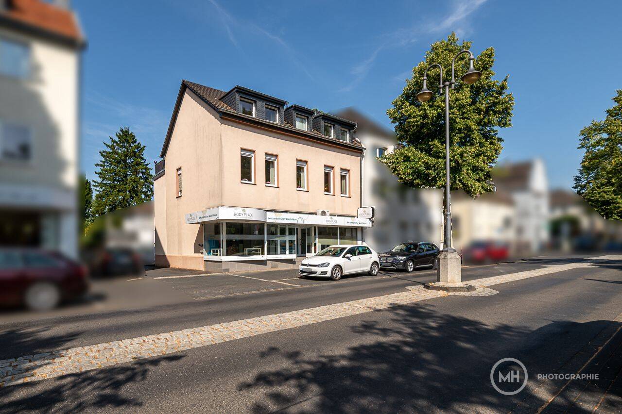 MANNELLA *Vielseitiges Wohn- und Geschäftshaus in zentraler Bestlage* mitten in Hennef, 53773 Hennef (Sieg)