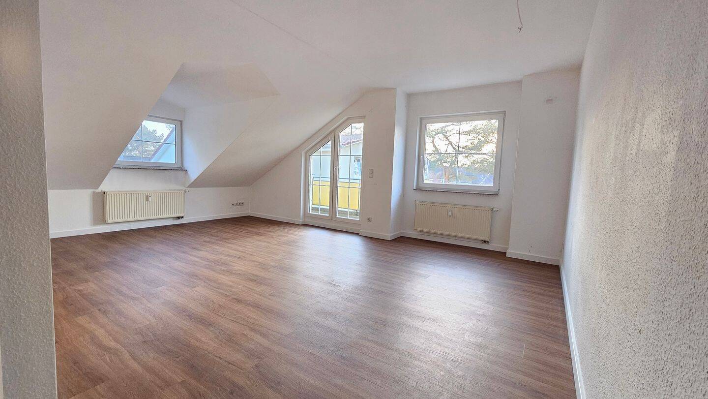 Ruhige, helle 2-Zimmer Wohnung mit Balkon & Stellplatz, 14532 Stahnsdorf