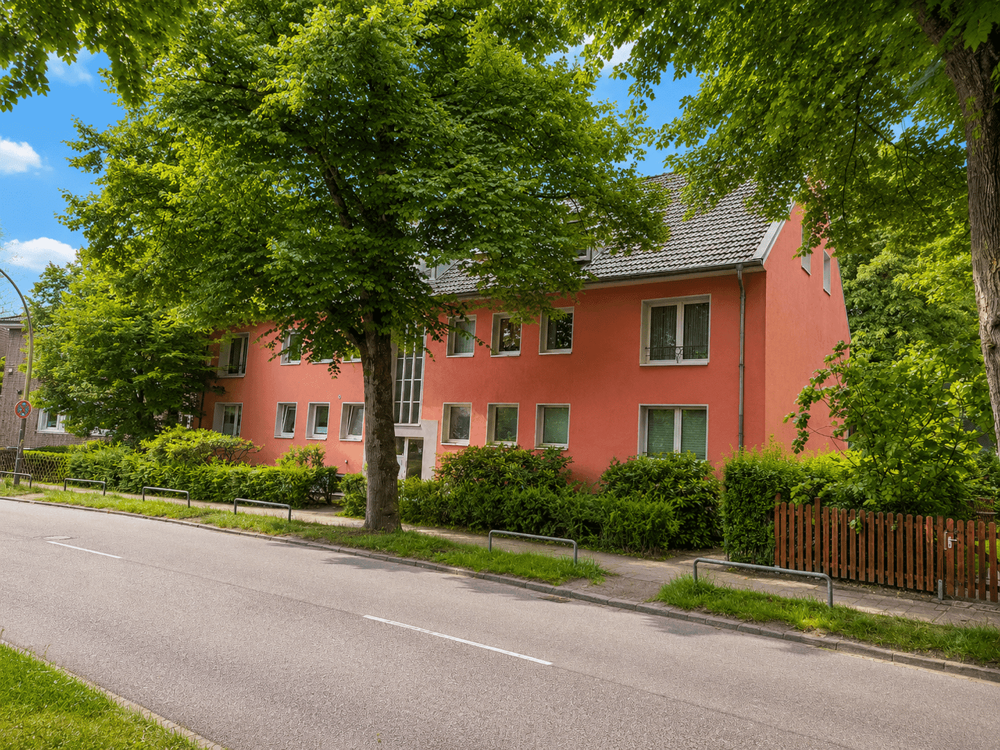 Solide investiert. Stabil vermietet., 22525 Hamburg (Eimsbüttel Bahrenfeld Eidelstedt Lurup Stellingen)
