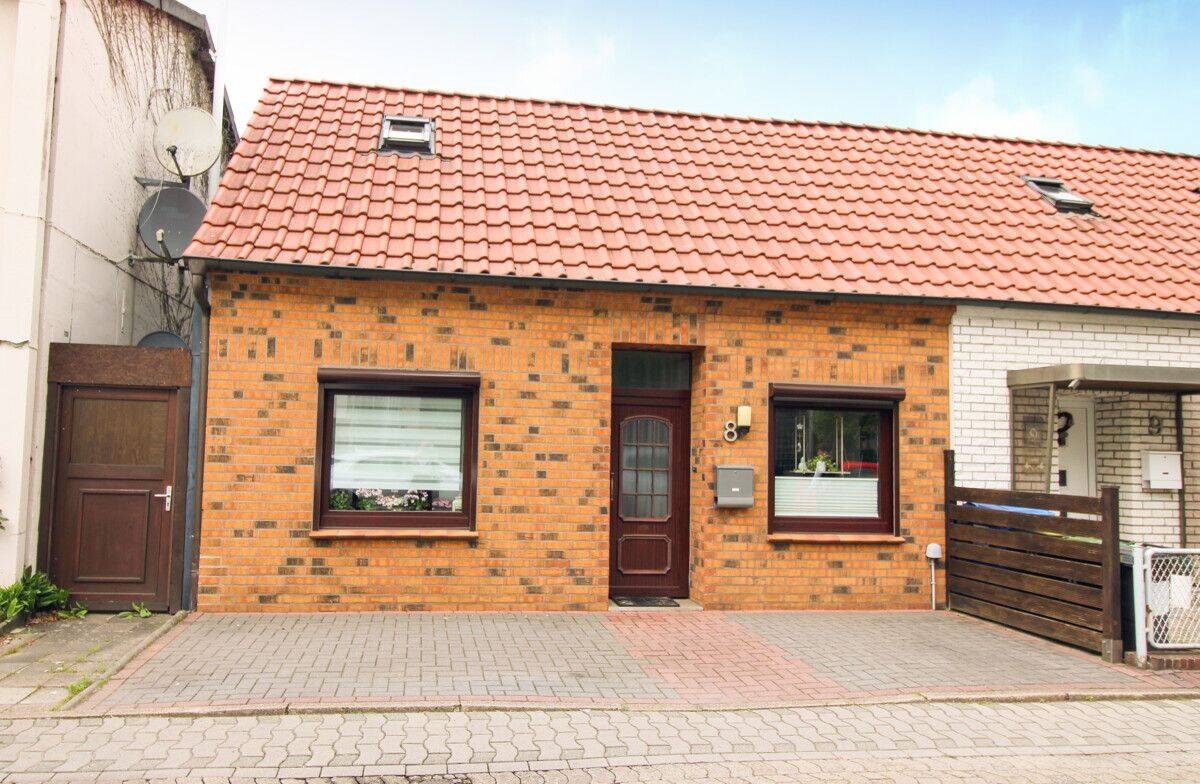 ***Saniertes Haus sowohl für den Eigenbedarf als auch als lukrative Renditeanlage!***, 27749 Delmenhorst (Düsternort Mitte Schafkoven/Donneresch Stickgras/Annenriede)