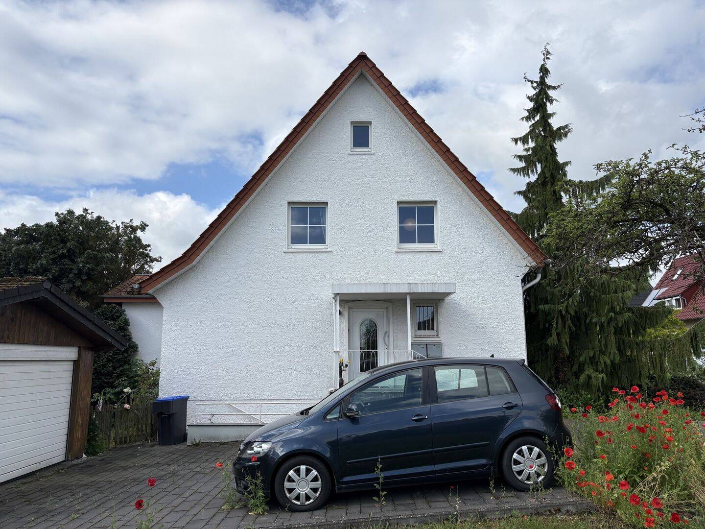 Einfamilienhaus mit separater Wohnung in familienfreundlicher Lage in Lage Maßbruch!, 32791 Lage