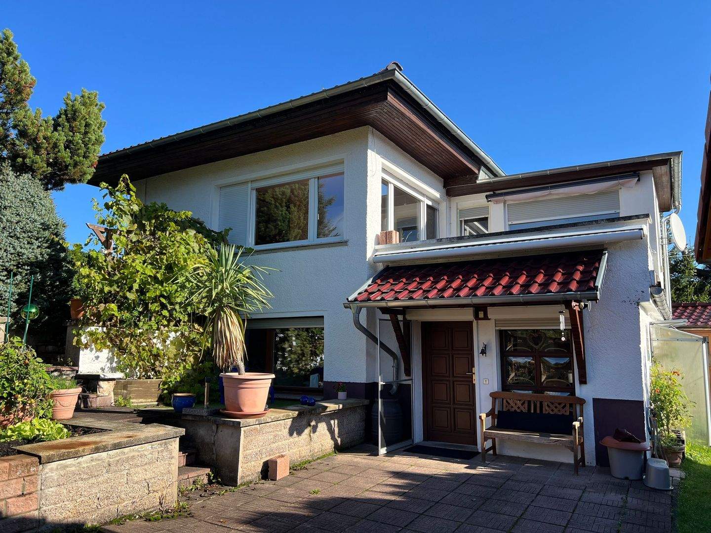 Einfamilienhaus mit großem geschlossenem Carport, Gästehaus und Sauna in Ortsrandlage, 99897 Tambach-Dietharz/Thür. Wald