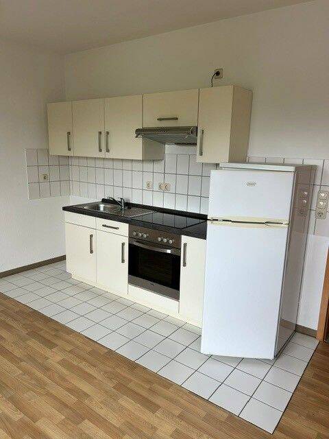 Gemütliche Single- Wohnung mit Einbauküche sucht neuen Mieter!!!, 9126 Chemnitz (Altchemnitz Bernsdorf Gablenz Lutherviertel Sonnenberg)