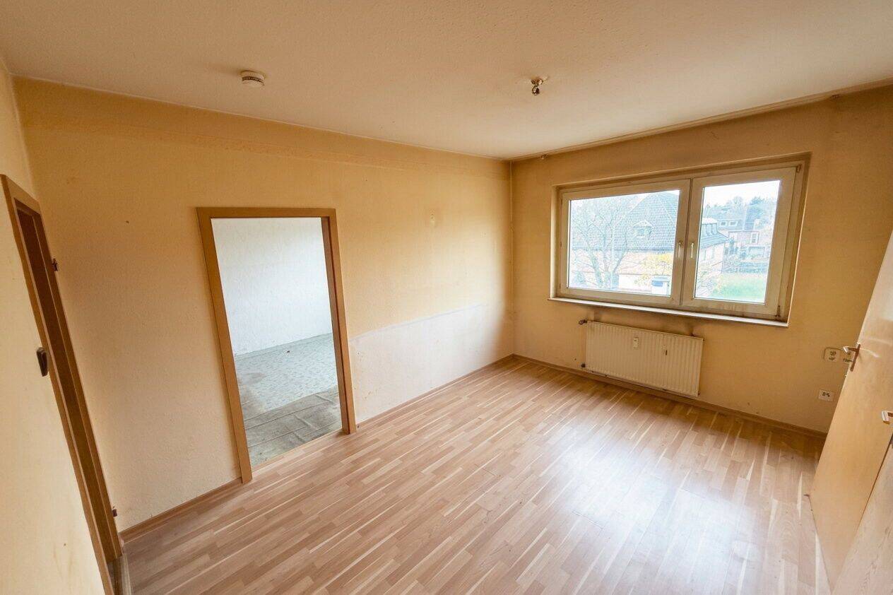 Renovierungsbedürftige 2,5-Zimmer-Wohnung mit großem Potenzial in begehrter Wohnlage, 40468 Düsseldorf (Derendorf Golzheim Lichtenbroich Stockum Unterrath)
