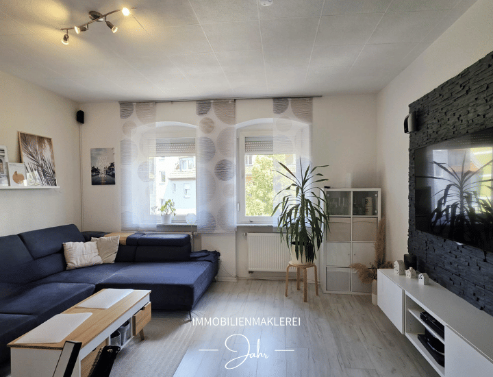 Modernisierte Altbauwohnung mit drei Zimmern in urbaner Citylage, 97421 Schweinfurt