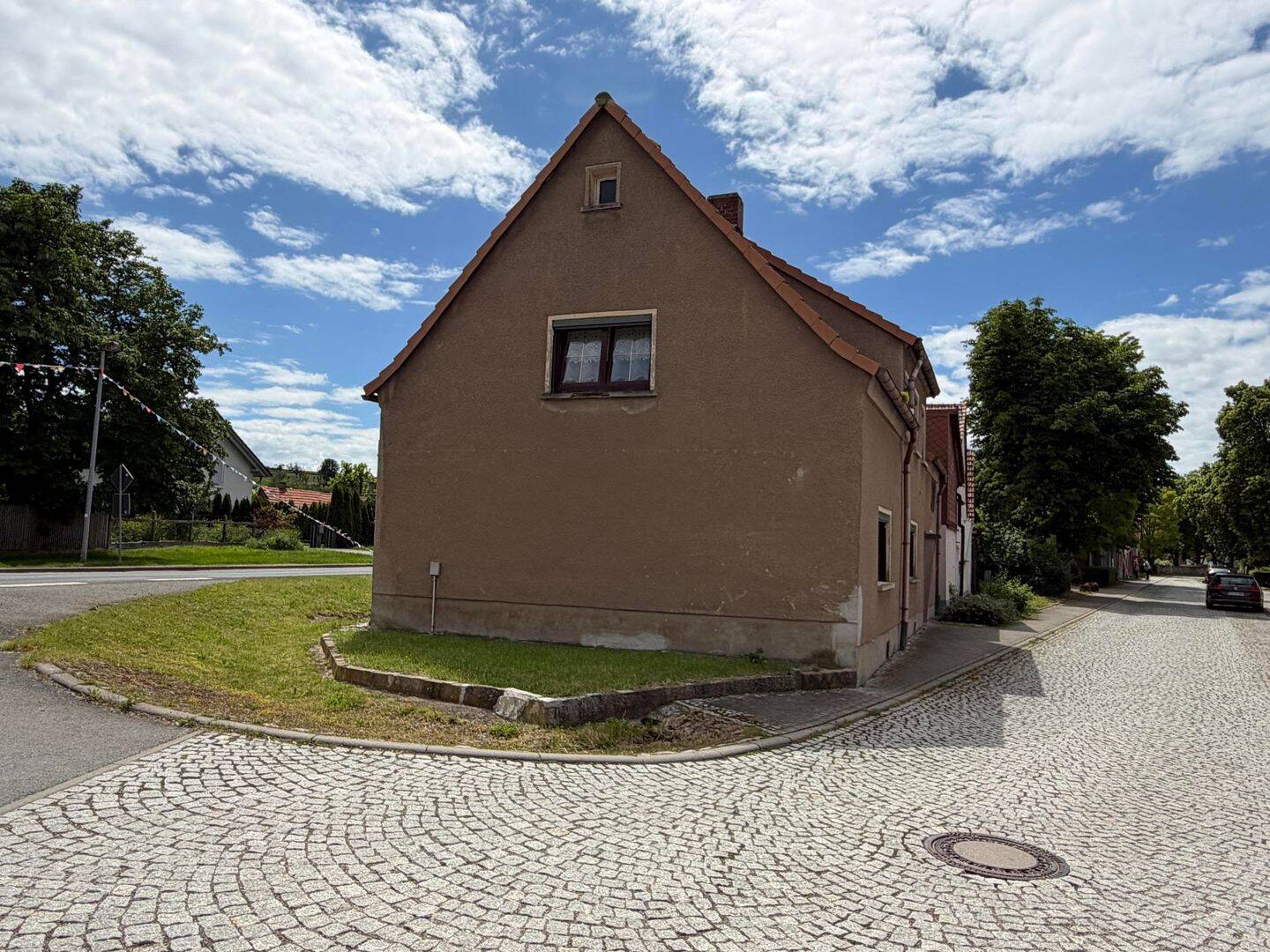 Solides Einfamilienhaus mit Nebengelass und zusätzlicher Pachtfläche, 99638 Kindelbrück (Frömmstedt)