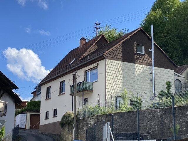 Föckelberg bei Kusel – Liebevoll renoviertes EFH mit großem gepflegtem Grundstück und Doppelgarage, 66887 Föckelberg
