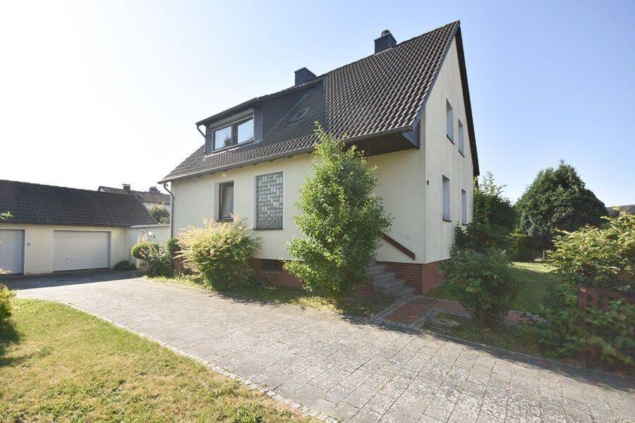 Gepflegtes Einfamilienhaus mit Wintergarten, Keller und Garage auf wunderschönem Grundstück!, 38159 Vechelde