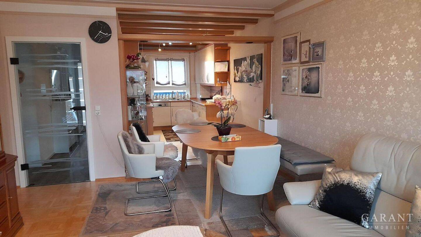 Exklusive 3 Zimmer-Wohnung mit Balkon und Ausblick, 72336 Balingen