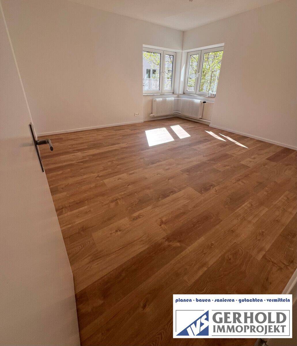 Provisionsfrei wohnen in Kassel – 4 Zimmer mit Balkon & nähe zur Karlsaue, 34121 Kassel (Mitte Süd Wehlheiden)
