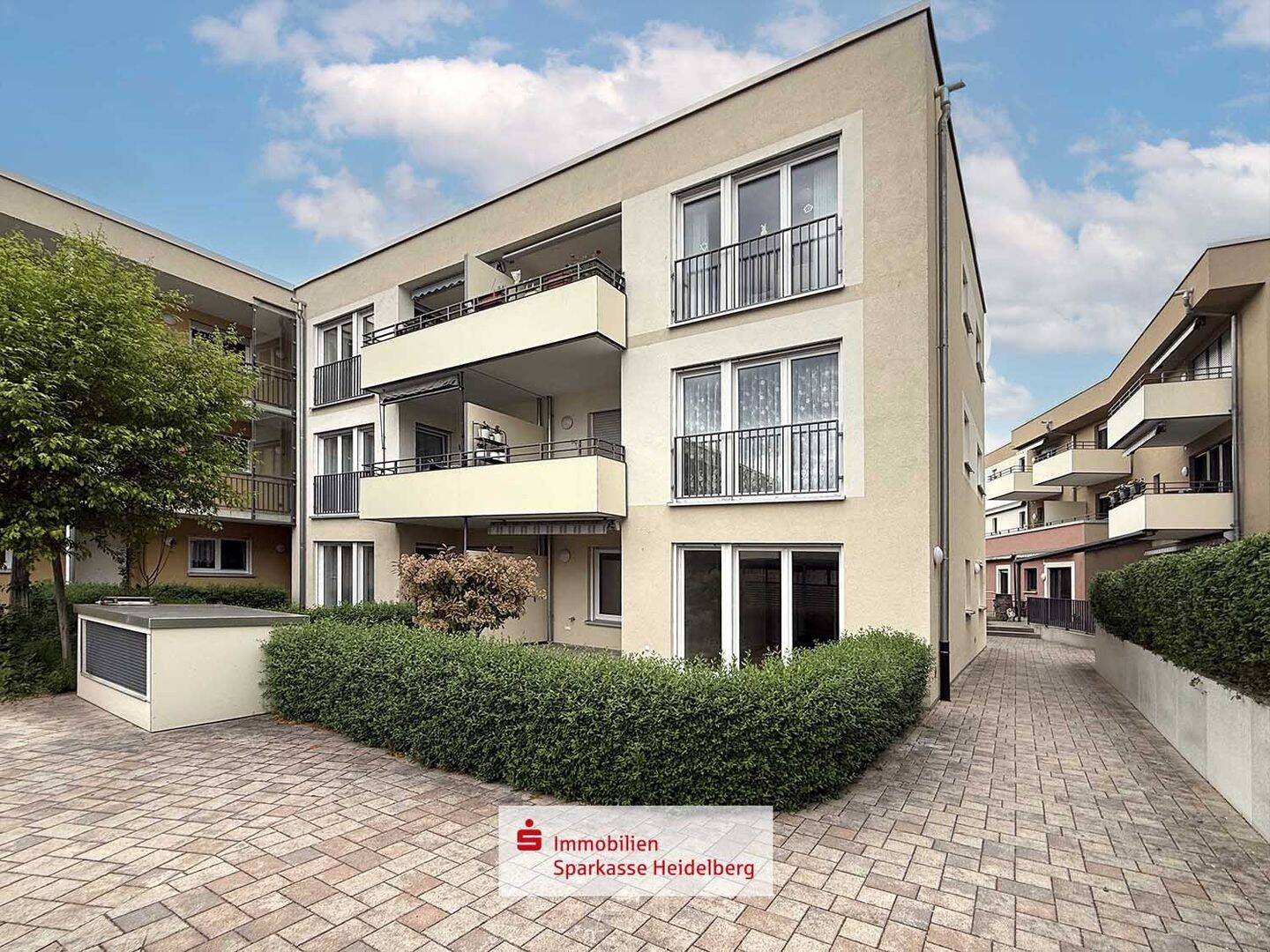 Betreutes Wohnen in Brühl – modernisierte 2-Zimmer-Wohnung mit Terrasse und Gartenanteil, 68782 Brühl