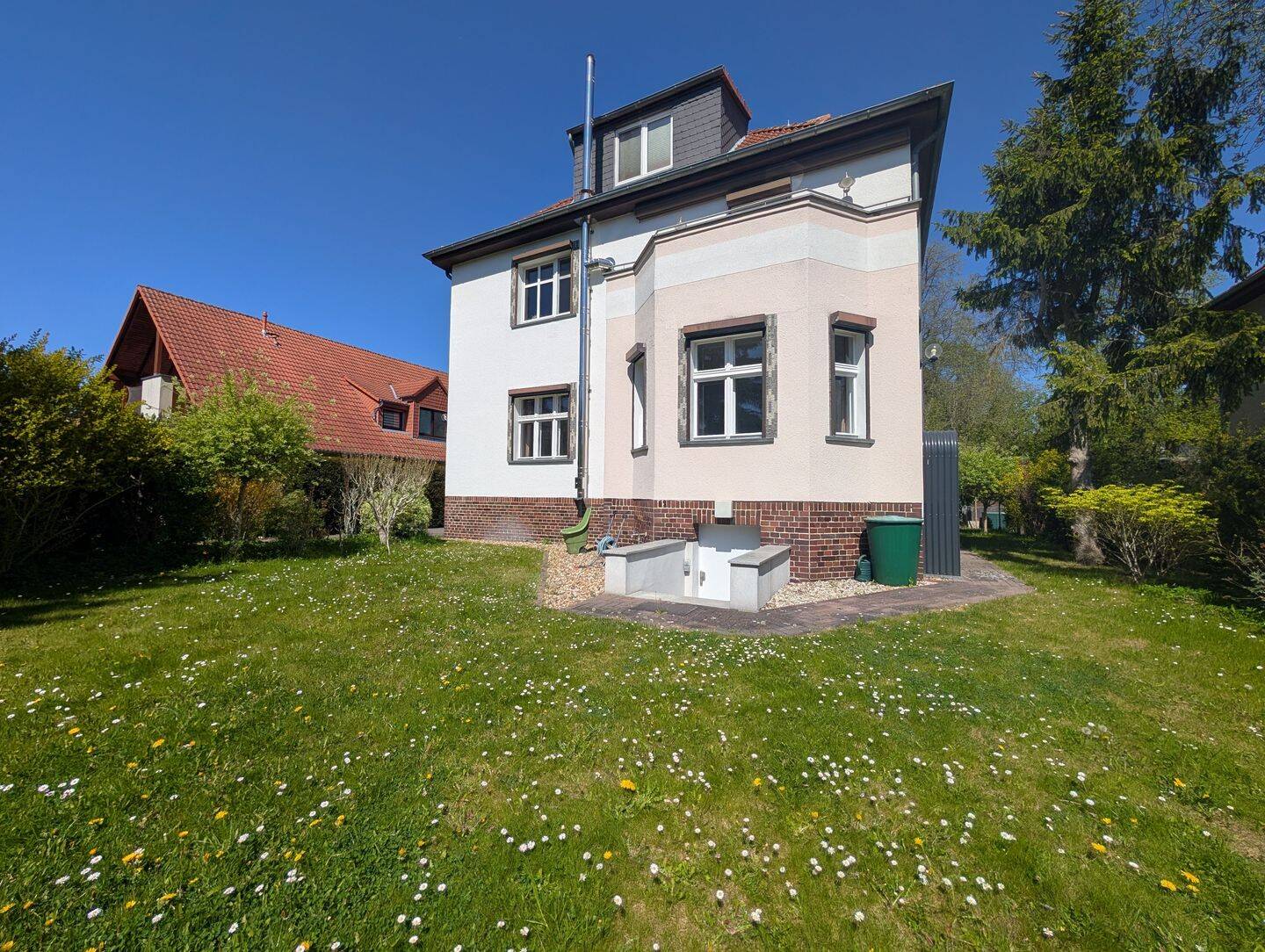 Charmante 3-Raum-Altbauwohnung mit eigenem Gartenbereich – teilmöbliert und hochwertig ausgestattet, 15732 Eichwalde