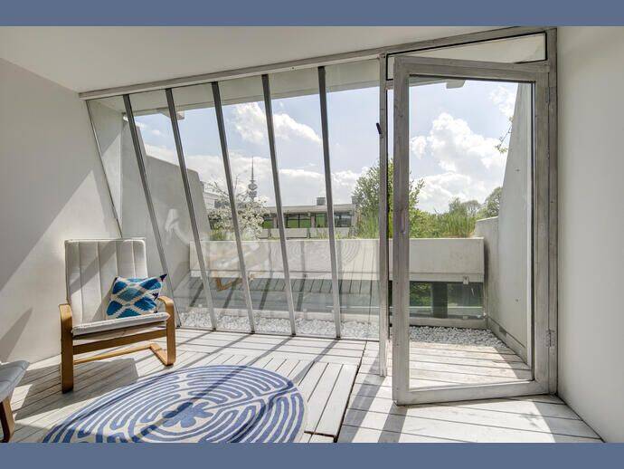 Möbliert: Großzügige Wohnung mit Terrasse und Wintergarten, 80809 München (Milbertshofen-Am Hart Neuhausen-Nymphenburg Schwabing-West)