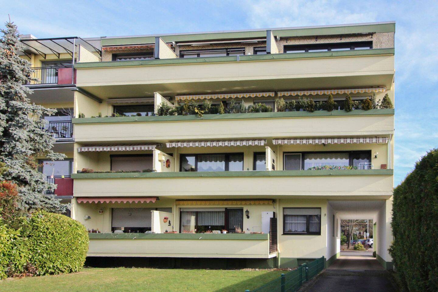 Lichtdurchflutetes Apartment mit Balkon, Aufzug & optionaler Garage in Langenfeld (Rheinland), 40764 Langenfeld (Rhld.)