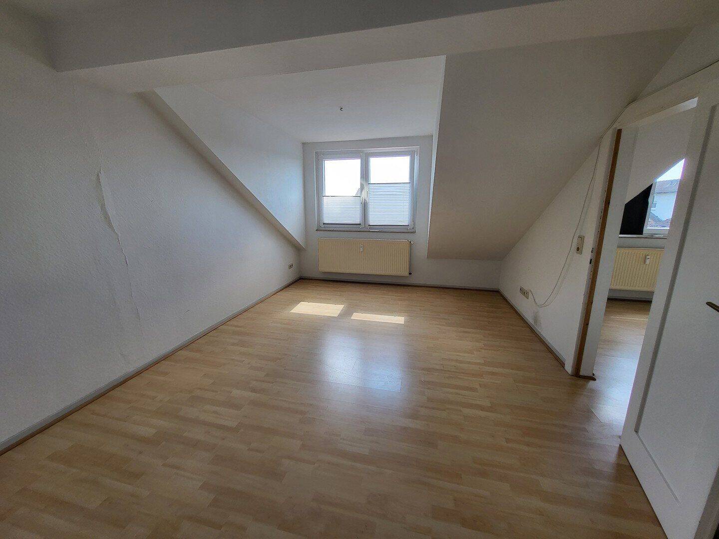 Geismar Kiesseestraße: Schöne 3-Zimmer-Wohnung Kie DG re E6, 37083 Göttingen