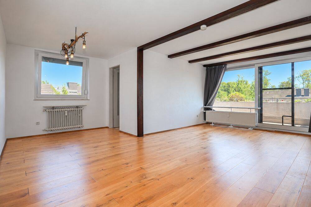Zeitgemäß modernisiert mit praktischem Grundriss, 41470 Neuss