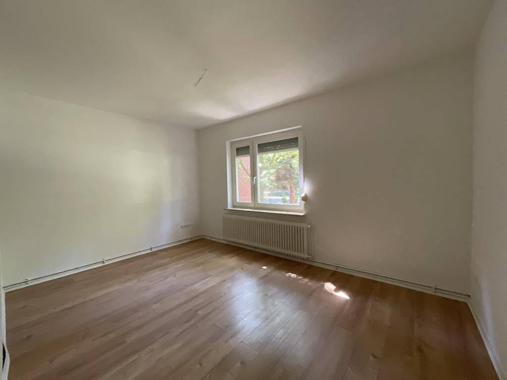 Top 2-Zimmer-Wohnung in Hochparterre mit Wanne in Wilhelmshaven City zu sofort!, 26382 Wilhelmshaven (Bant Heppens Innenhafen Innenstadt Siebethsburg)