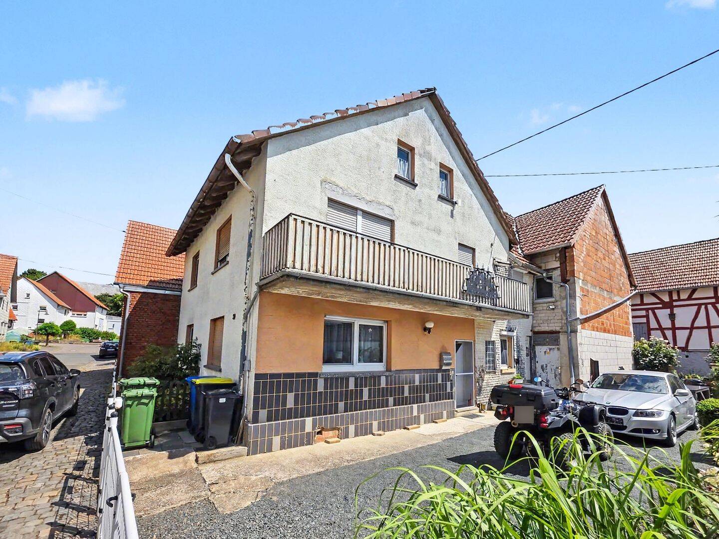 Grünberg-Lehnheim: Charmantes Einfamilienhaus mit großem Grundstück und Ausbaureserve, 35305 Grünberg