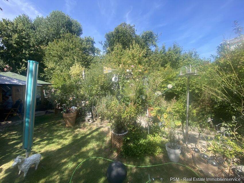 Grundstück mit REH mit Ausbaupotenzial auf 190 m² Wfl. oder Neubau in ruhiger Lage, 60433 Frankfurt am Main (Bonames Dornbusch Eschersheim Frankfurter Berg Preungesheim)