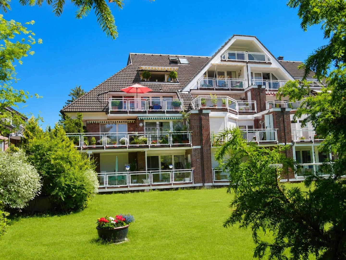 Exklusive Dachterrassenwohnung mit unverbaubarem Panoramablick ins Grüne in Meiendorf, 22145 Hamburg (Wandsbek Farmsen-Berne Rahlstedt)
