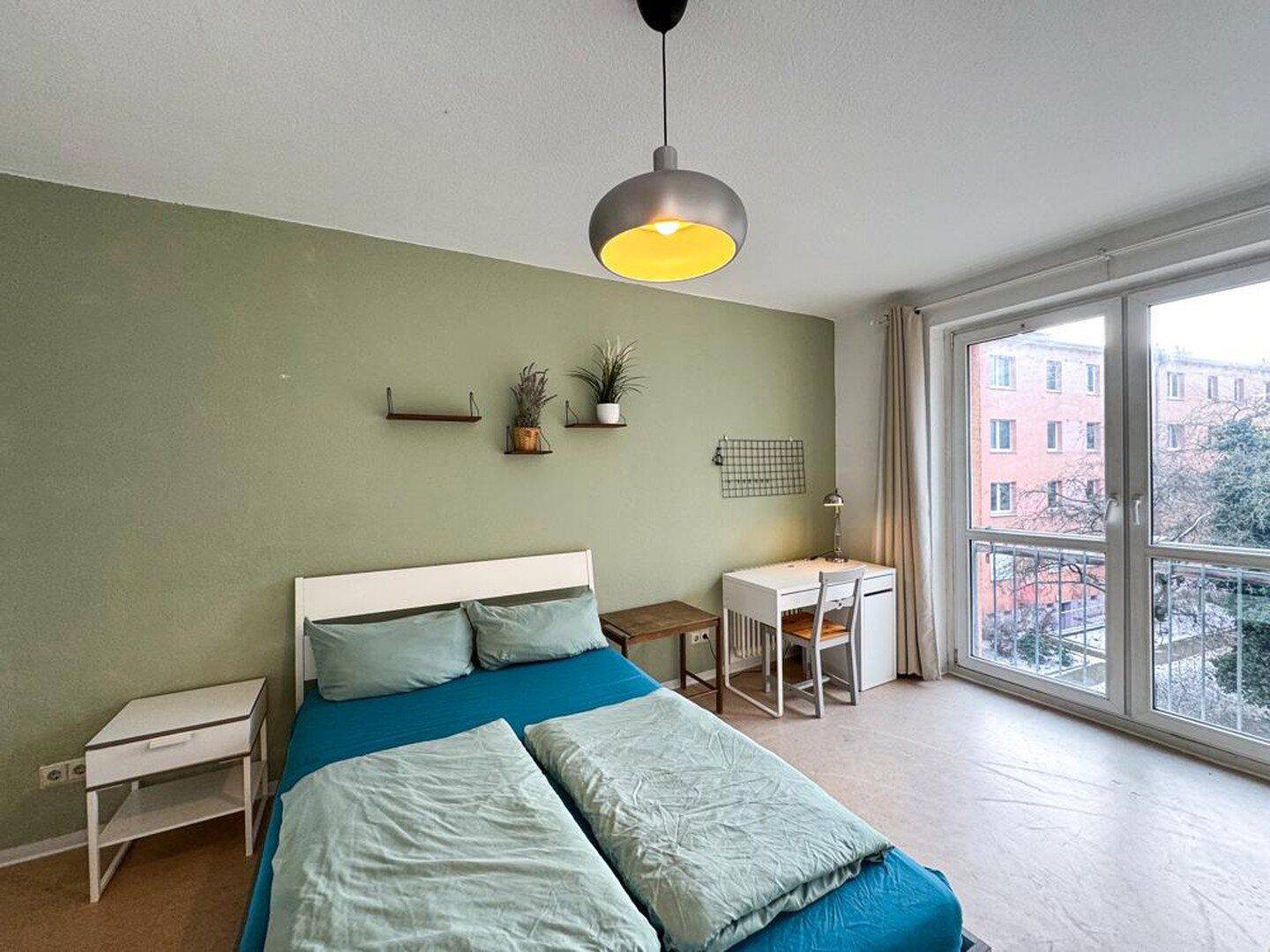 Helle, Bezugsfreie 2-Zimmer Wohnung, 2.OG in Prenzlauer Berg, 10409 Berlin (Pankow Prenzlauer Berg)