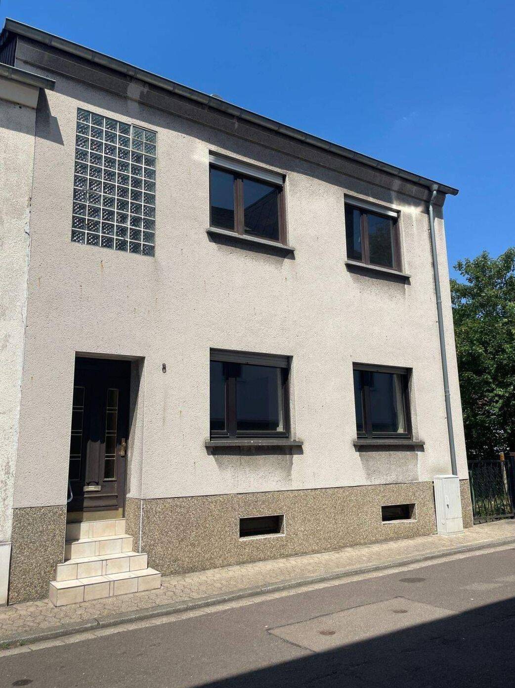 St. Ingbert-Rohrbach – Helles Einfamilienwohnhaus in zentraler und ruhiger Lage, 66386 St. Ingbert (Sankt Ingbert)