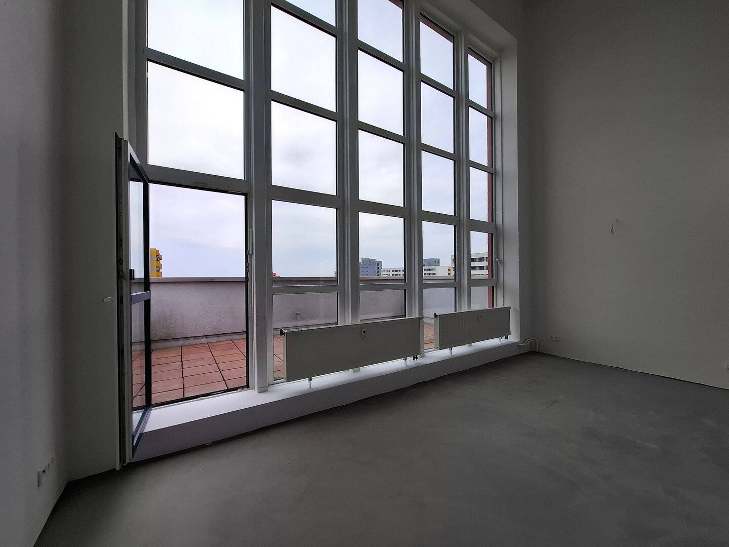 Über den Dächern-Atelierwohnung mit Terrasse ohne WBS, 13439 Berlin (Reinickendorf Märkisches Viertel Wittenau)