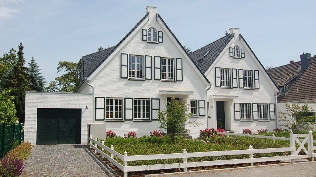 Exklusives Landhaus mit schönem Garten in Düsseldorf-Wittlaer, 40489 Düsseldorf (Angermund Kaiserswerth Kalkum Lohausen Wittlaer)