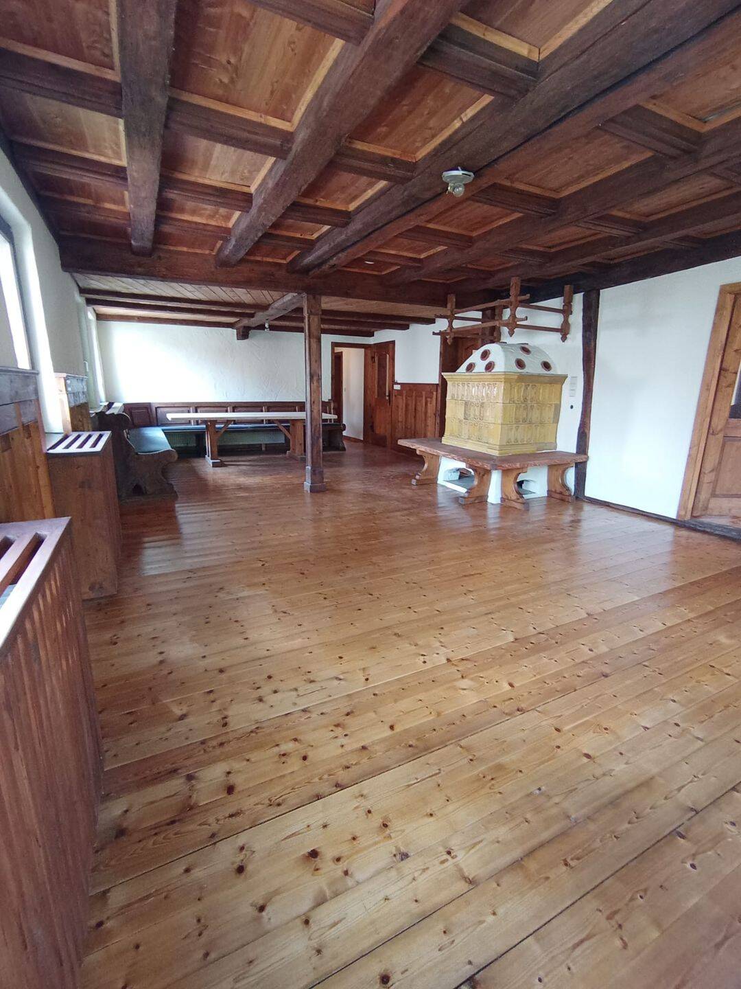 großzügiges Einfamilienhaus in Römerstein Strohweiler, 72587 Römerstein
