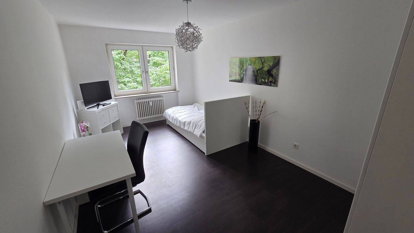 Gemütliches möbliertes Zimmer (16 m²) in Studenten-WG – München, Spitzwegstraße, 81373 München (Sendling Sendling-Westpark)