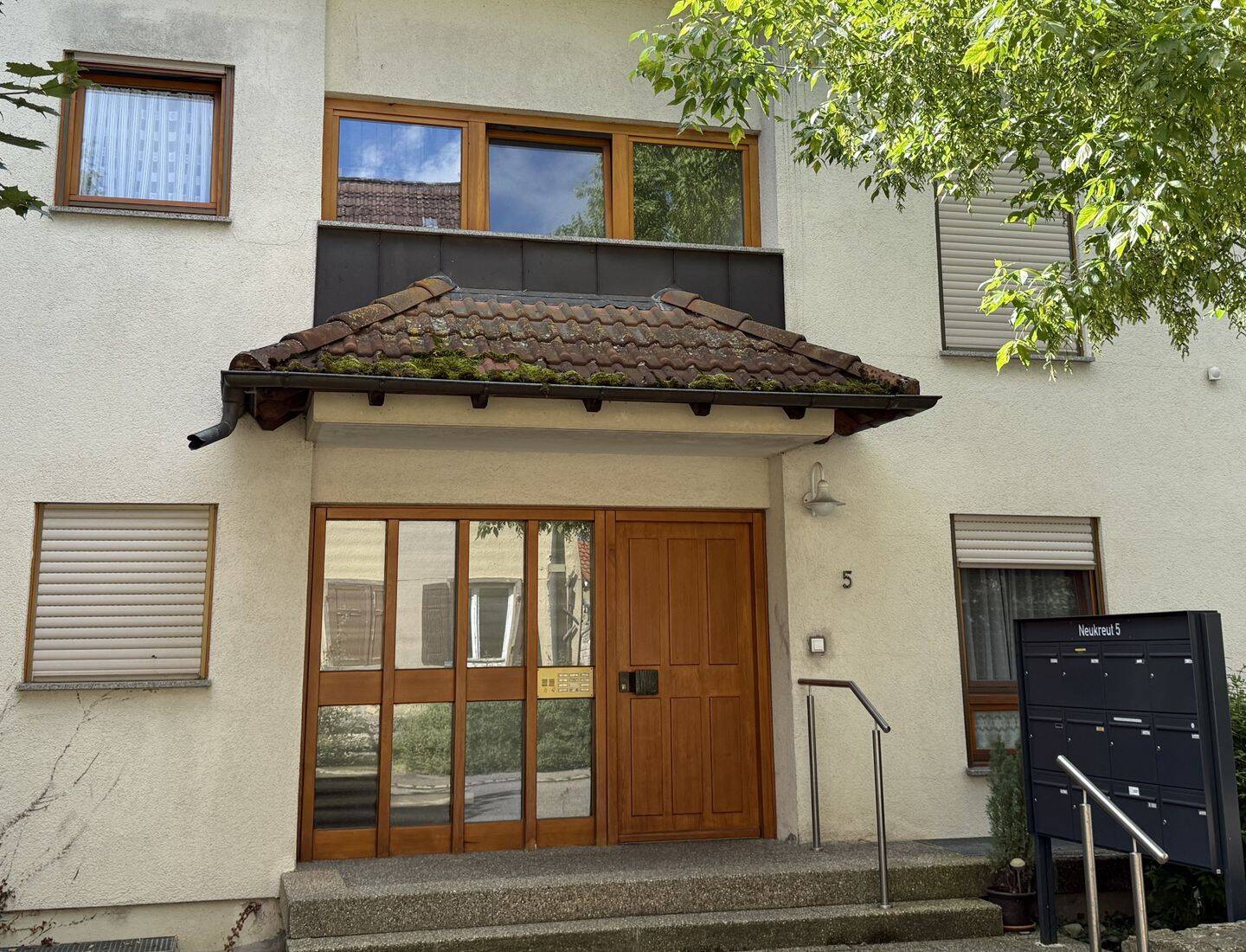 Attraktive 1-Zimmer-Souterrain-Wohnung mit Terrasse in Schrozberg, 74575 Schrozberg