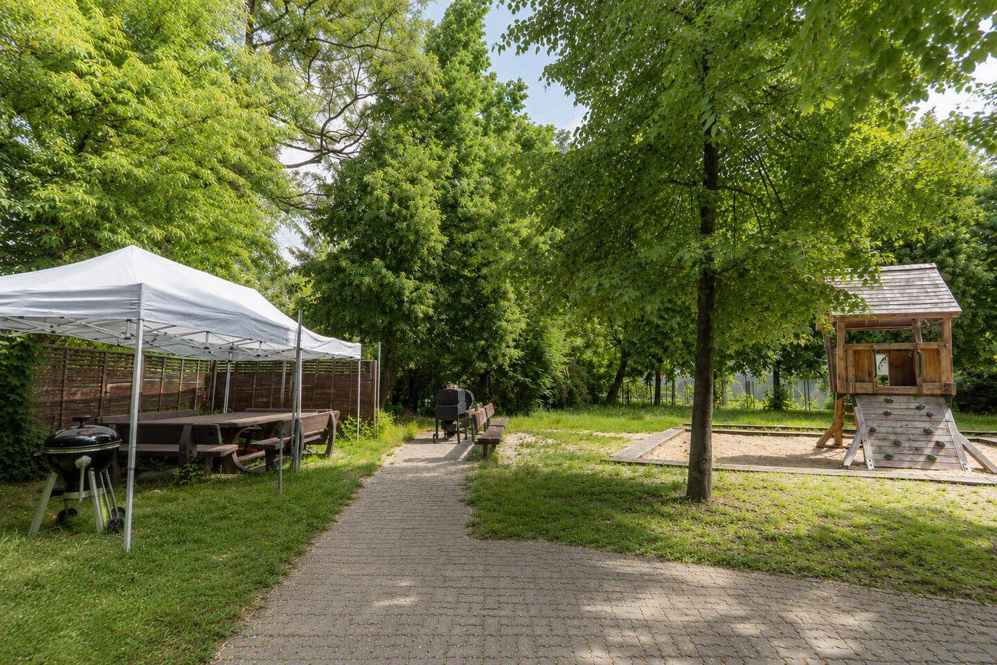 5-Zimmer Wohnung mit Garten !, 12105 Berlin (Tempelhof-Schöneberg Mariendorf Schöneberg Tempelhof)