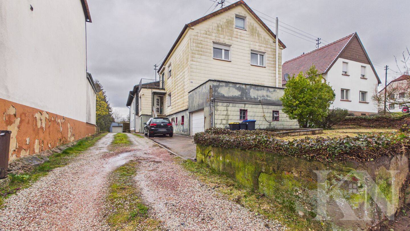 Freistehend! Großzügiges Ein,- bis Zweifamilienhaus in Wiesbach, 66571 Eppelborn