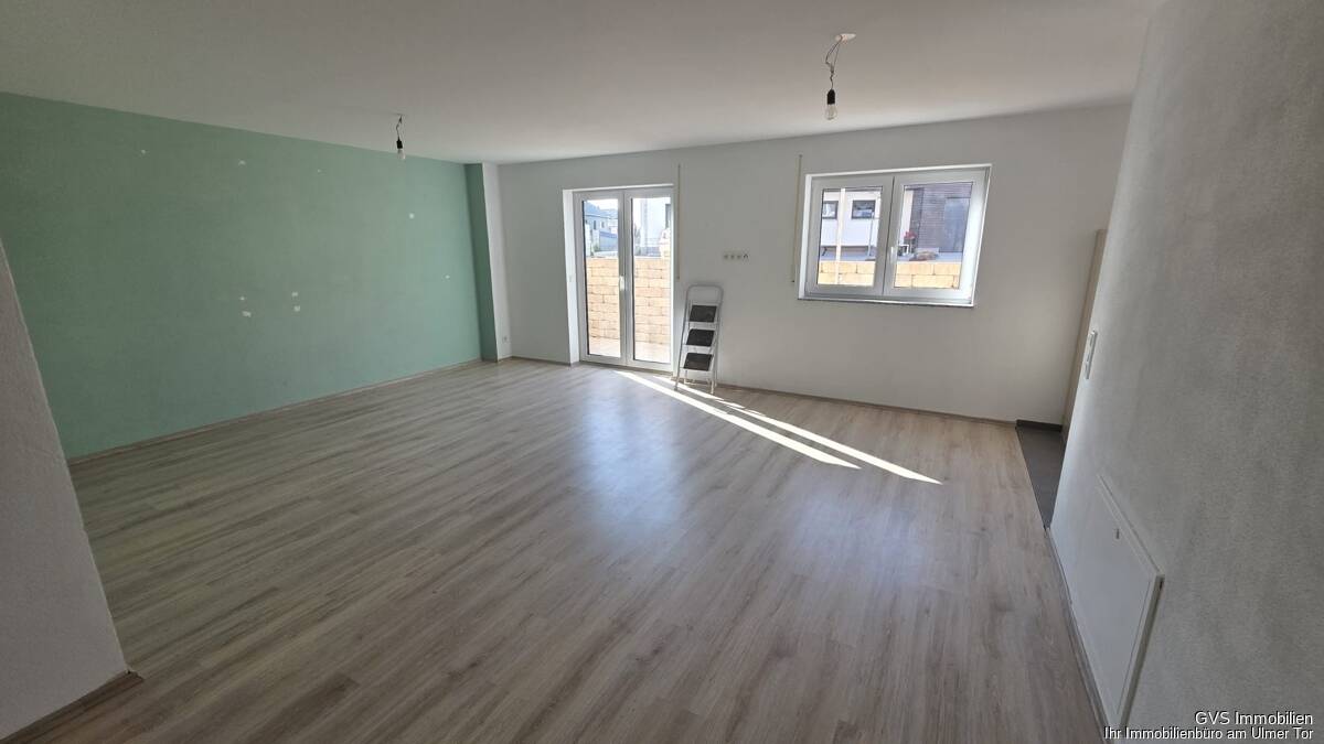 2-Zimmer-Wohnung mit Terrasse und Stellplatz in Niederrieden, 87767 Niederrieden